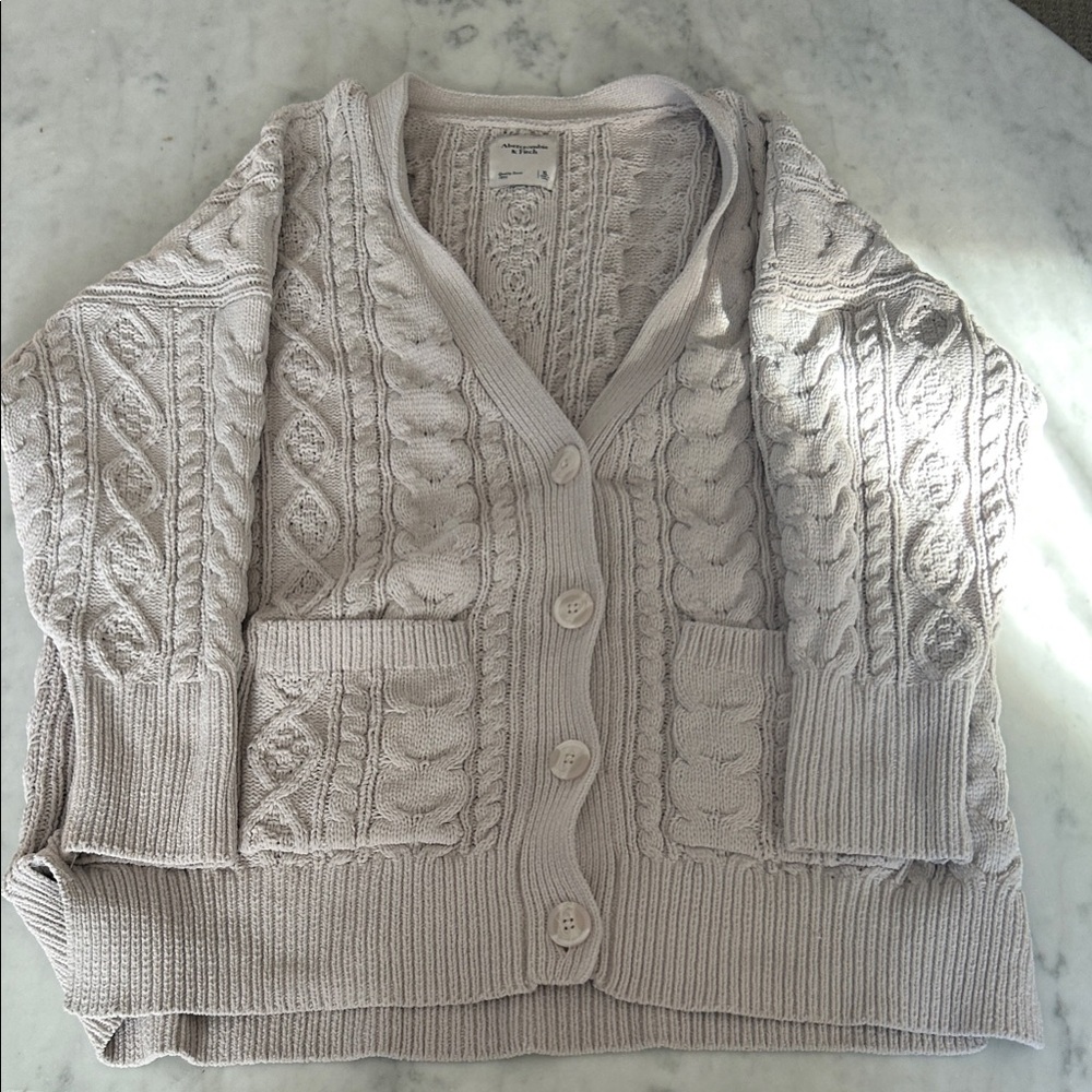 Abercrombie & Fitch Cable Knit Sweater